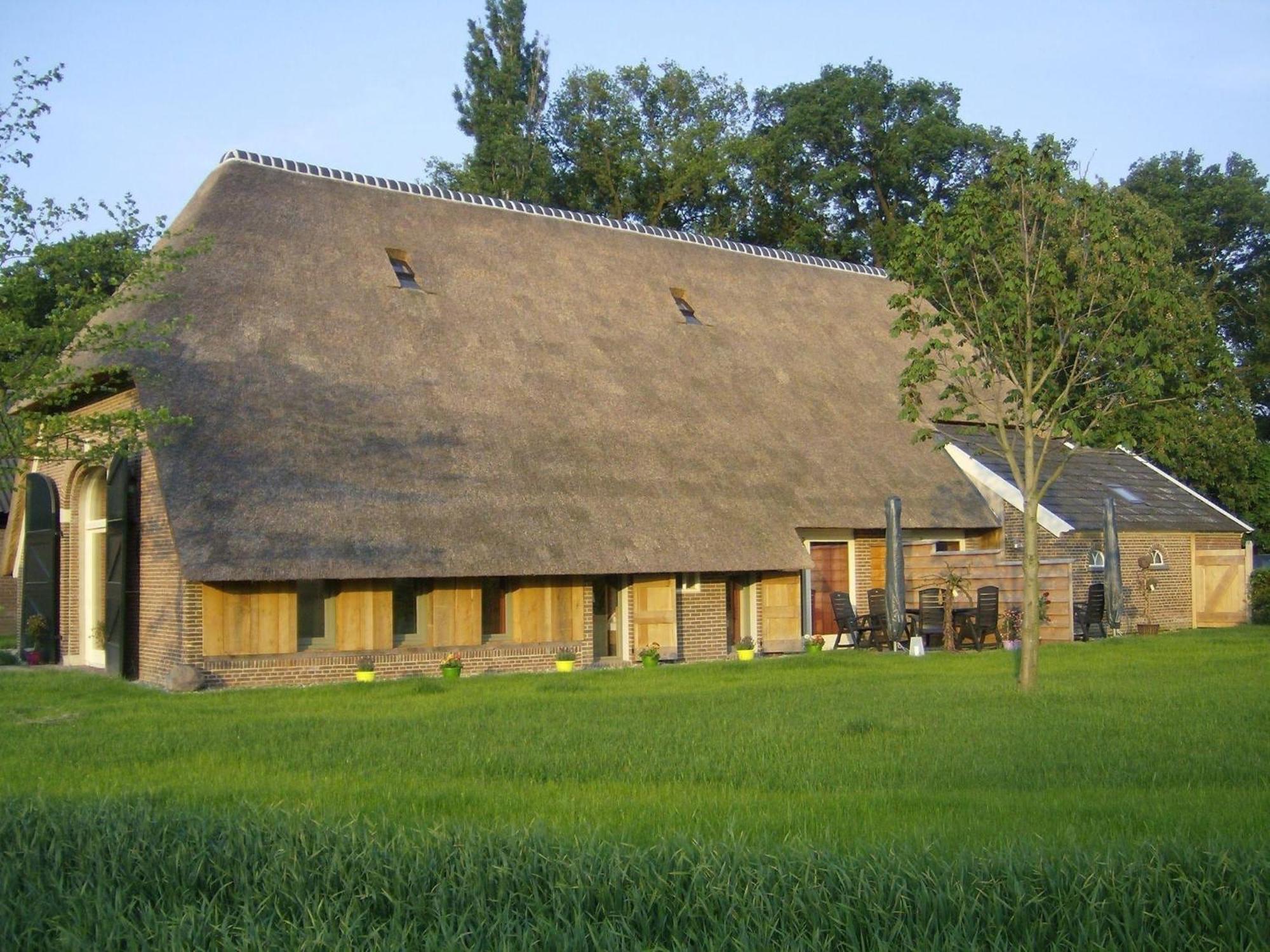 Quaint Farmhouse In Geesteren With Meadow View Dış mekan fotoğraf