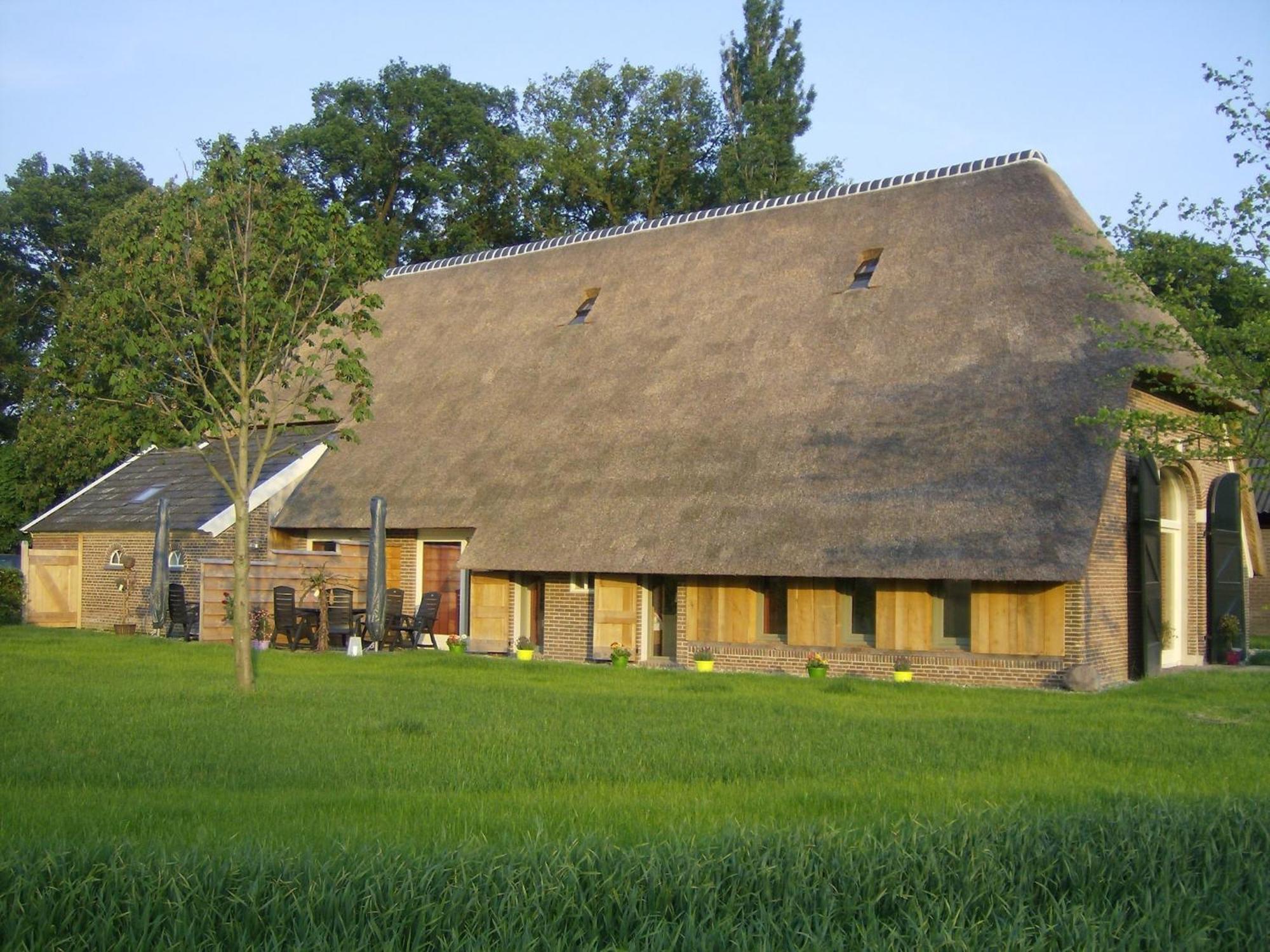 Quaint Farmhouse In Geesteren With Meadow View Dış mekan fotoğraf